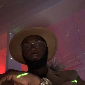 Meet your Posher, Christopher